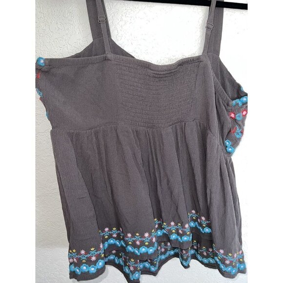 Torrid Tank Top Blouse Grey Floral Embroidered Size 1X Plus Size Boho X1 - Picture 7 of 8